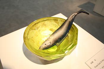 「From East To West "Fish Catcher"」 山野宏 作