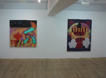 左「 Trip art 」acrylic color on canvas　S50 / 1167 x 1167 mm   右「 フォルミズム（A）」acrylic color on canvas　F80 / 1455 x 1120 mm